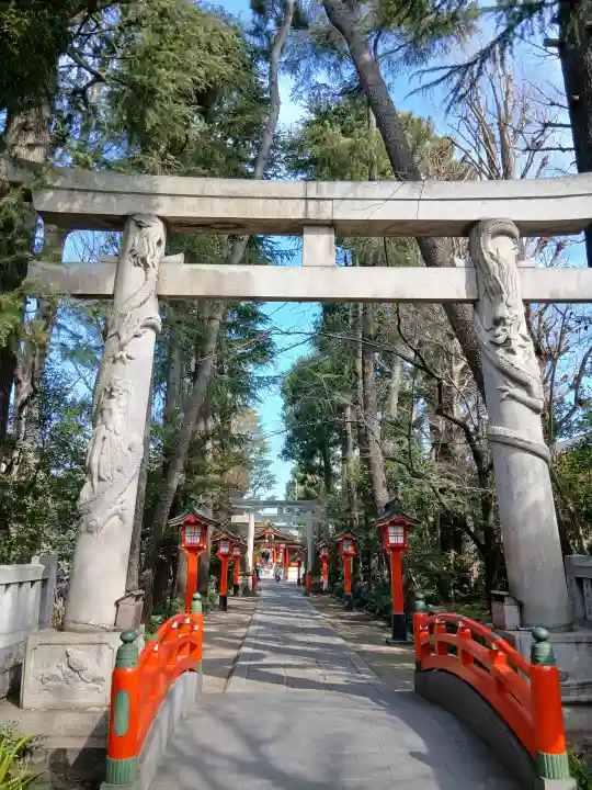 馬橋稲荷神社の{uncategorized: "未分類", other: "その他", undefined: "問題あり", building: "その他建物", grave: "お墓", sacred_gate: "鳥居", guardian: "狛犬", statue: "像", buddha: "仏像", history: "歴史", nature: "自然", garden: "庭園", animal: "動物", pagoda: "塔", temizu: "手水舎", mountain_gate: "山門・神門", sanctuary: "本殿・本堂", subordinate: "末社・摂社", art: "芸術", scenery: "景色", jizo: "地蔵", ema: "絵馬", goshuin: "御朱印", omikuji: "おみくじ", items: "授与品その他", amulet: "お守り", goshuincho: "御朱印帳", eats: "食事", festival: "お祭り", votive_dance: "神楽", shichigosan: "七五三参", wedding: "結婚式", experience: "体験その他", initially: "初詣", around: "周辺", anti_infection: "感染症対策"}