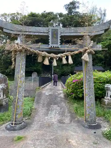 白岳神社の鳥居