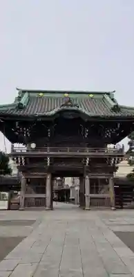 題経寺（柴又帝釈天）の山門・神門