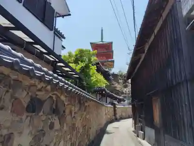 西光寺の塔