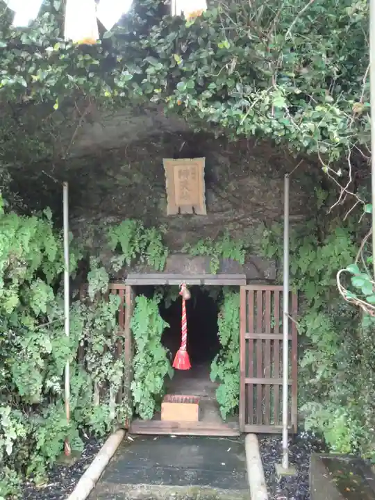 叶神社(東叶神社)の末社・摂社