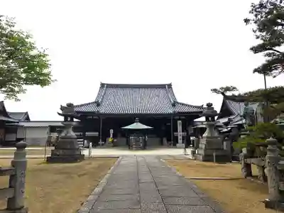 金倉寺の本殿・本堂