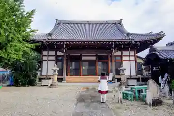 願隨寺の本殿・本堂