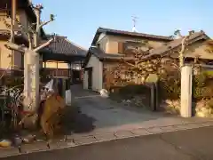 秋葉寺の山門