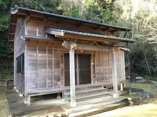 薬師堂の本殿・本堂