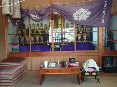 観音堂の本殿・本堂