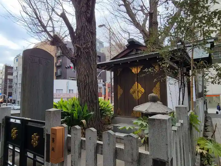 鳥越神社の末社・摂社