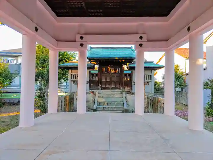 白山社の本殿・本堂