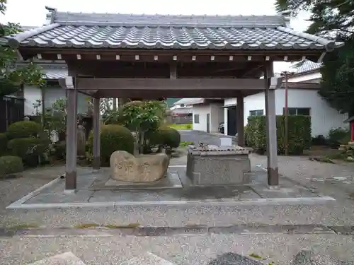 地安寺の手水舎