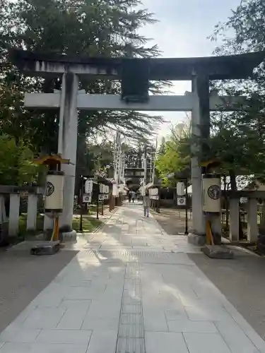 上杉神社の{uncategorized: "未分類", other: "その他", undefined: "問題あり", building: "その他建物", grave: "お墓", sacred_gate: "鳥居", guardian: "狛犬", statue: "像", buddha: "仏像", history: "歴史", nature: "自然", garden: "庭園", animal: "動物", pagoda: "塔", temizu: "手水舎", mountain_gate: "山門・神門", sanctuary: "本殿・本堂", subordinate: "末社・摂社", art: "芸術", scenery: "景色", jizo: "地蔵", ema: "絵馬", goshuin: "御朱印", omikuji: "おみくじ", items: "授与品その他", amulet: "お守り", goshuincho: "御朱印帳", eats: "食事", festival: "お祭り", votive_dance: "神楽", shichigosan: "七五三参", wedding: "結婚式", experience: "体験その他", initially: "初詣", around: "周辺", anti_infection: "感染症対策"}