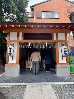 安井金比羅宮の{uncategorized: "未分類", other: "その他", undefined: "問題あり", building: "その他建物", grave: "お墓", sacred_gate: "鳥居", guardian: "狛犬", statue: "像", buddha: "仏像", history: "歴史", nature: "自然", garden: "庭園", animal: "動物", pagoda: "塔", temizu: "手水舎", mountain_gate: "山門・神門", sanctuary: "本殿・本堂", subordinate: "末社・摂社", art: "芸術", scenery: "景色", jizo: "地蔵", ema: "絵馬", goshuin: "御朱印", omikuji: "おみくじ", items: "授与品その他", amulet: "お守り", goshuincho: "御朱印帳", eats: "食事", festival: "お祭り", votive_dance: "神楽", shichigosan: "七五三参", wedding: "結婚式", experience: "体験その他", initially: "初詣", around: "周辺", anti_infection: "感染症対策"}