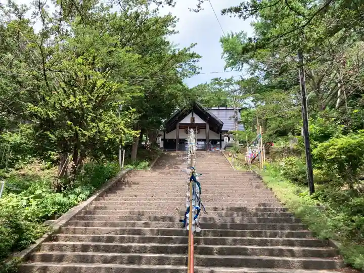虻田神社の{uncategorized: "未分類", other: "その他", undefined: "問題あり", building: "その他建物", grave: "お墓", sacred_gate: "鳥居", guardian: "狛犬", statue: "像", buddha: "仏像", history: "歴史", nature: "自然", garden: "庭園", animal: "動物", pagoda: "塔", temizu: "手水舎", mountain_gate: "山門・神門", sanctuary: "本殿・本堂", subordinate: "末社・摂社", art: "芸術", scenery: "景色", jizo: "地蔵", ema: "絵馬", goshuin: "御朱印", omikuji: "おみくじ", items: "授与品その他", amulet: "お守り", goshuincho: "御朱印帳", eats: "食事", festival: "お祭り", votive_dance: "神楽", shichigosan: "七五三参", wedding: "結婚式", experience: "体験その他", initially: "初詣", around: "周辺", anti_infection: "感染症対策"}