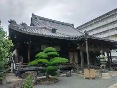 善行寺の本殿