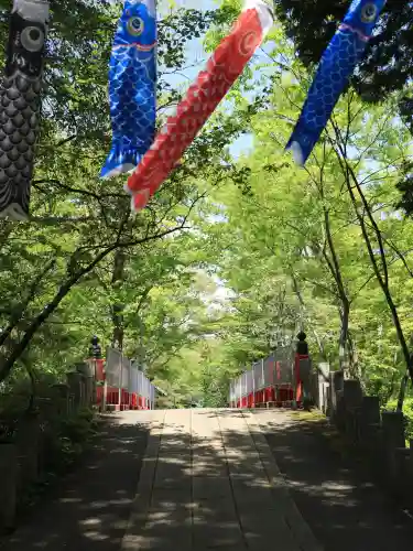山中浅間神社の{uncategorized: "未分類", other: "その他", undefined: "問題あり", building: "その他建物", grave: "お墓", sacred_gate: "鳥居", guardian: "狛犬", statue: "像", buddha: "仏像", history: "歴史", nature: "自然", garden: "庭園", animal: "動物", pagoda: "塔", temizu: "手水舎", mountain_gate: "山門・神門", sanctuary: "本殿・本堂", subordinate: "末社・摂社", art: "芸術", scenery: "景色", jizo: "地蔵", ema: "絵馬", goshuin: "御朱印", omikuji: "おみくじ", items: "授与品その他", amulet: "お守り", goshuincho: "御朱印帳", eats: "食事", festival: "お祭り", votive_dance: "神楽", shichigosan: "七五三参", wedding: "結婚式", experience: "体験その他", initially: "初詣", around: "周辺", anti_infection: "感染症対策"}