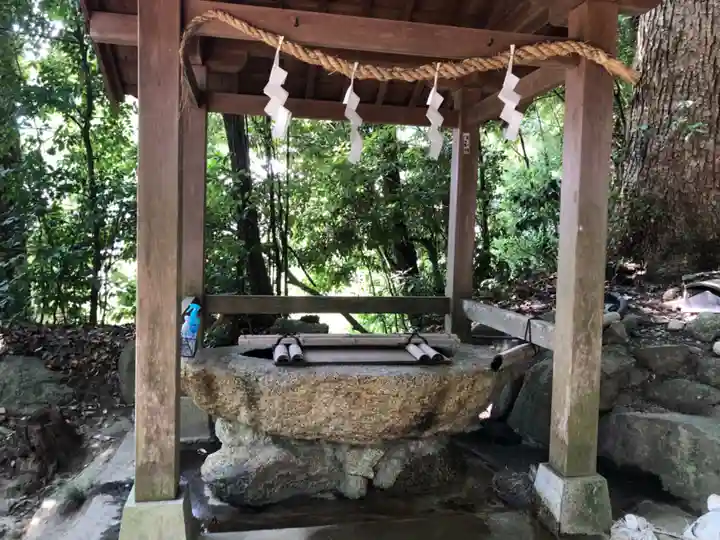 葛木坐火雷神社の手水舎