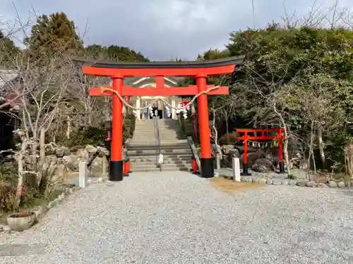 二川伏見稲荷の鳥居