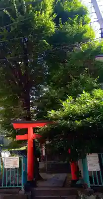 出世稲荷神社（春日稲荷神社）(東京都)