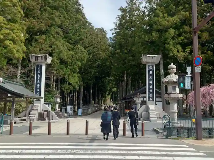 高野山金剛峯寺奥の院(和歌山県)
