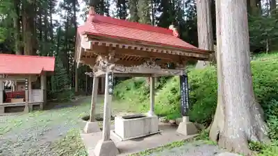入谷八幡神社の手水舎