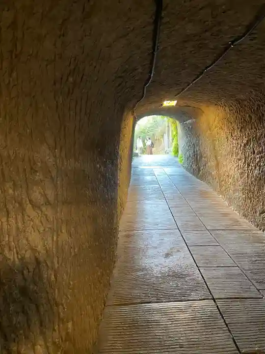 銭洗弁財天宇賀福神社(神奈川県)