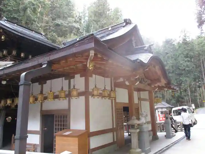 脳天大神龍王院の本殿・本堂