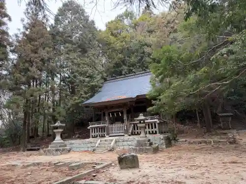 猿投神社の{uncategorized: "未分類", other: "その他", undefined: "問題あり", building: "その他建物", grave: "お墓", sacred_gate: "鳥居", guardian: "狛犬", statue: "像", buddha: "仏像", history: "歴史", nature: "自然", garden: "庭園", animal: "動物", pagoda: "塔", temizu: "手水舎", mountain_gate: "山門・神門", sanctuary: "本殿・本堂", subordinate: "末社・摂社", art: "芸術", scenery: "景色", jizo: "地蔵", ema: "絵馬", goshuin: "御朱印", omikuji: "おみくじ", items: "授与品その他", amulet: "お守り", goshuincho: "御朱印帳", eats: "食事", festival: "お祭り", votive_dance: "神楽", shichigosan: "七五三参", wedding: "結婚式", experience: "体験その他", initially: "初詣", around: "周辺", anti_infection: "感染症対策"}