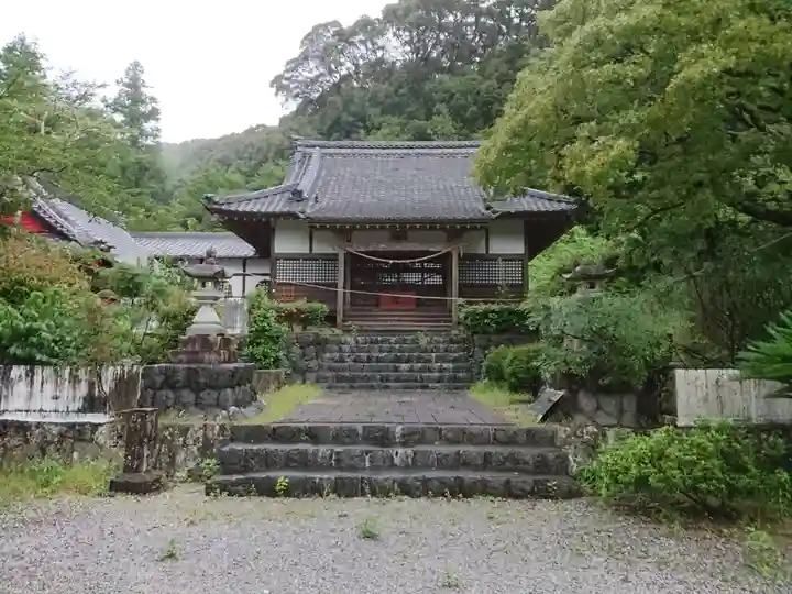 岩水寺の本殿・本堂