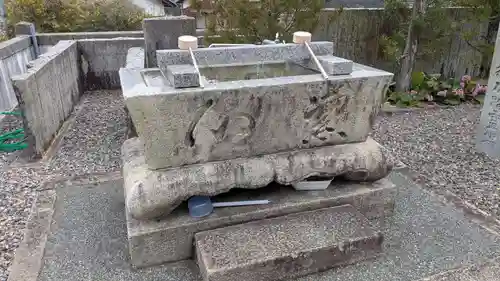 龍岡寺の手水舎