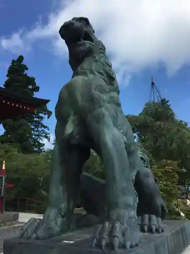 武蔵御嶽神社の狛犬