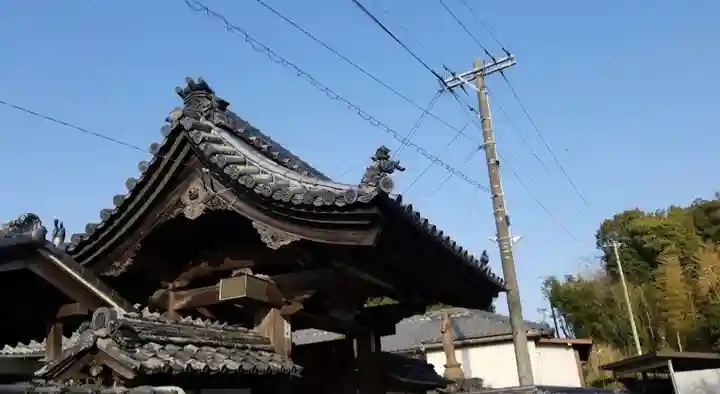 瑞境寺の山門・神門