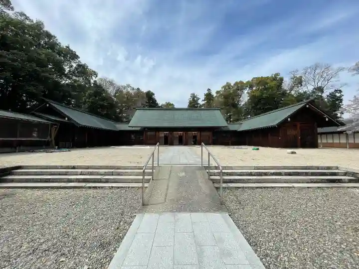 滋賀県護国神社の{uncategorized: "未分類", other: "その他", undefined: "問題あり", building: "その他建物", grave: "お墓", sacred_gate: "鳥居", guardian: "狛犬", statue: "像", buddha: "仏像", history: "歴史", nature: "自然", garden: "庭園", animal: "動物", pagoda: "塔", temizu: "手水舎", mountain_gate: "山門・神門", sanctuary: "本殿・本堂", subordinate: "末社・摂社", art: "芸術", scenery: "景色", jizo: "地蔵", ema: "絵馬", goshuin: "御朱印", omikuji: "おみくじ", items: "授与品その他", amulet: "お守り", goshuincho: "御朱印帳", eats: "食事", festival: "お祭り", votive_dance: "神楽", shichigosan: "七五三参", wedding: "結婚式", experience: "体験その他", initially: "初詣", around: "周辺", anti_infection: "感染症対策"}