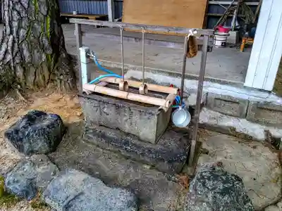 新林神明社の手水舎