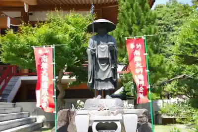 光明寺の像