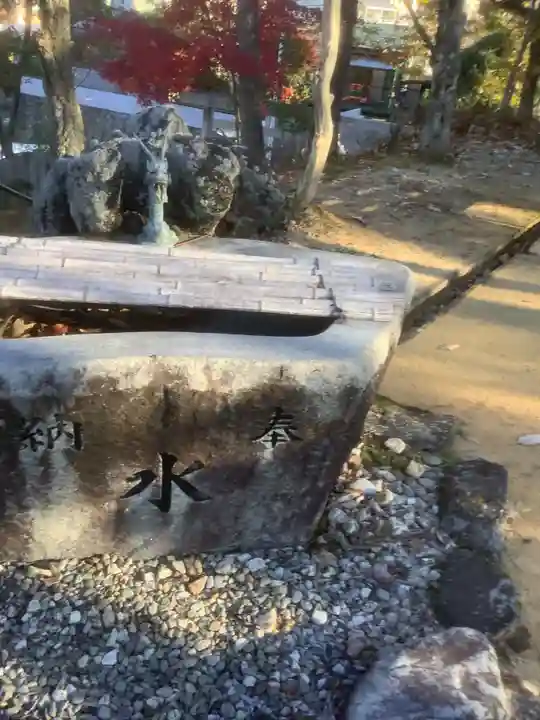 虫鹿神社奥宮の手水舎