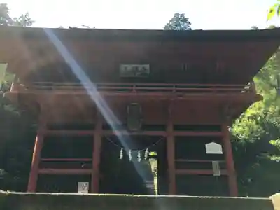 太平山神社の山門・神門