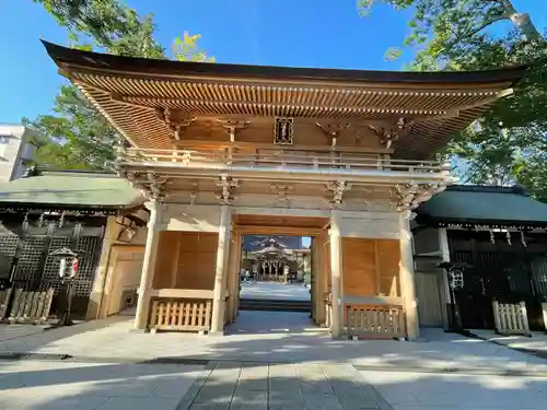 八幡大神社の山門・神門