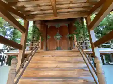 宇津神社の{uncategorized: "未分類", other: "その他", undefined: "問題あり", building: "その他建物", grave: "お墓", sacred_gate: "鳥居", guardian: "狛犬", statue: "像", buddha: "仏像", history: "歴史", nature: "自然", garden: "庭園", animal: "動物", pagoda: "塔", temizu: "手水舎", mountain_gate: "山門・神門", sanctuary: "本殿・本堂", subordinate: "末社・摂社", art: "芸術", scenery: "景色", jizo: "地蔵", ema: "絵馬", goshuin: "御朱印", omikuji: "おみくじ", items: "授与品その他", amulet: "お守り", goshuincho: "御朱印帳", eats: "食事", festival: "お祭り", votive_dance: "神楽", shichigosan: "七五三参", wedding: "結婚式", experience: "体験その他", initially: "初詣", around: "周辺", anti_infection: "感染症対策"}