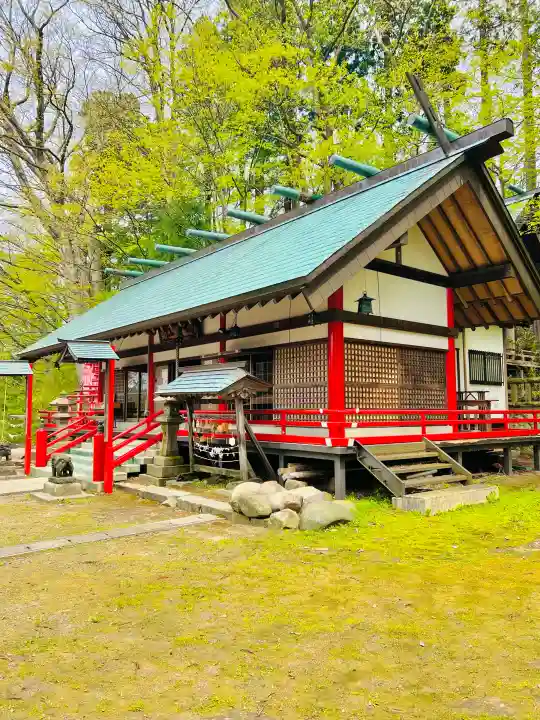 呑香稲荷神社の{uncategorized: "未分類", other: "その他", undefined: "問題あり", building: "その他建物", grave: "お墓", sacred_gate: "鳥居", guardian: "狛犬", statue: "像", buddha: "仏像", history: "歴史", nature: "自然", garden: "庭園", animal: "動物", pagoda: "塔", temizu: "手水舎", mountain_gate: "山門・神門", sanctuary: "本殿・本堂", subordinate: "末社・摂社", art: "芸術", scenery: "景色", jizo: "地蔵", ema: "絵馬", goshuin: "御朱印", omikuji: "おみくじ", items: "授与品その他", amulet: "お守り", goshuincho: "御朱印帳", eats: "食事", festival: "お祭り", votive_dance: "神楽", shichigosan: "七五三参", wedding: "結婚式", experience: "体験その他", initially: "初詣", around: "周辺", anti_infection: "感染症対策"}