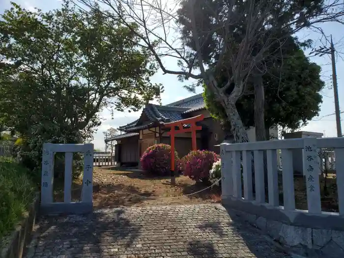 池谷春日神社の建物その他