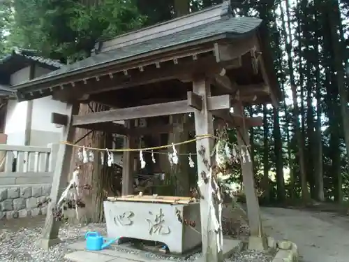 七久里神社の手水舎