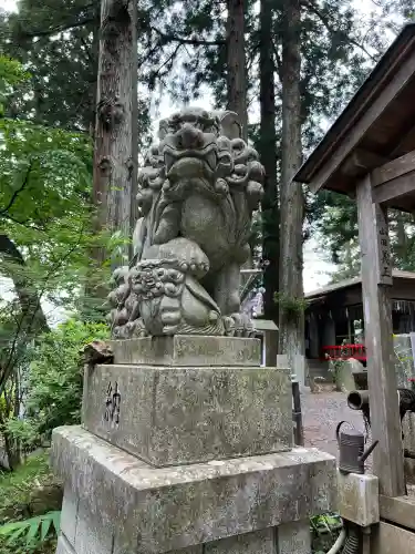 坪沼八幡神社の狛犬