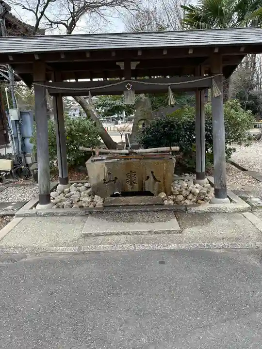 西方院の手水舎