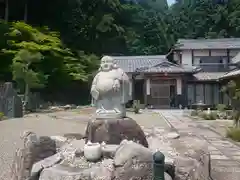 種徳禅寺の像