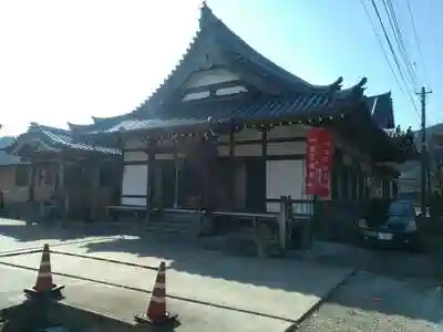 良圓寺の本殿