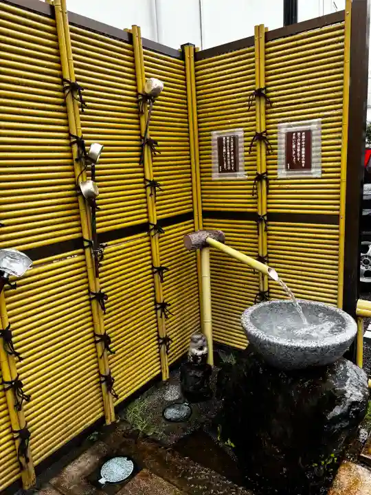 神田宮の{uncategorized: "未分類", other: "その他", undefined: "問題あり", building: "その他建物", grave: "お墓", sacred_gate: "鳥居", guardian: "狛犬", statue: "像", buddha: "仏像", history: "歴史", nature: "自然", garden: "庭園", animal: "動物", pagoda: "塔", temizu: "手水舎", mountain_gate: "山門・神門", sanctuary: "本殿・本堂", subordinate: "末社・摂社", art: "芸術", scenery: "景色", jizo: "地蔵", ema: "絵馬", goshuin: "御朱印", omikuji: "おみくじ", items: "授与品その他", amulet: "お守り", goshuincho: "御朱印帳", eats: "食事", festival: "お祭り", votive_dance: "神楽", shichigosan: "七五三参", wedding: "結婚式", experience: "体験その他", initially: "初詣", around: "周辺", anti_infection: "感染症対策"}