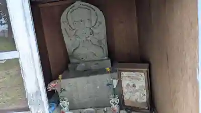 屈足神社の仏像