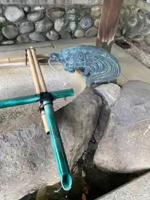 御器所八幡宮の手水舎