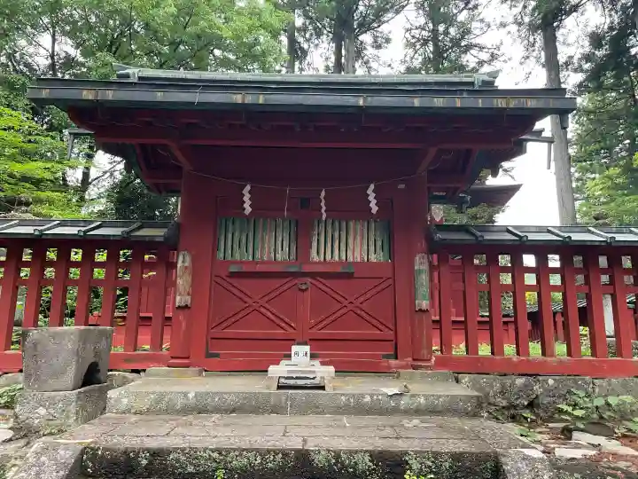 本宮神社(日光二荒山神社別宮)の{uncategorized: "未分類", other: "その他", undefined: "問題あり", building: "その他建物", grave: "お墓", sacred_gate: "鳥居", guardian: "狛犬", statue: "像", buddha: "仏像", history: "歴史", nature: "自然", garden: "庭園", animal: "動物", pagoda: "塔", temizu: "手水舎", mountain_gate: "山門・神門", sanctuary: "本殿・本堂", subordinate: "末社・摂社", art: "芸術", scenery: "景色", jizo: "地蔵", ema: "絵馬", goshuin: "御朱印", omikuji: "おみくじ", items: "授与品その他", amulet: "お守り", goshuincho: "御朱印帳", eats: "食事", festival: "お祭り", votive_dance: "神楽", shichigosan: "七五三参", wedding: "結婚式", experience: "体験その他", initially: "初詣", around: "周辺", anti_infection: "感染症対策"}