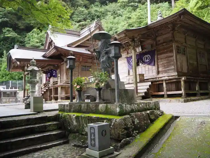 神峯寺の本殿・本堂