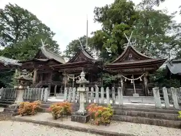 倭白山比咩神社(南出)の本殿・本堂